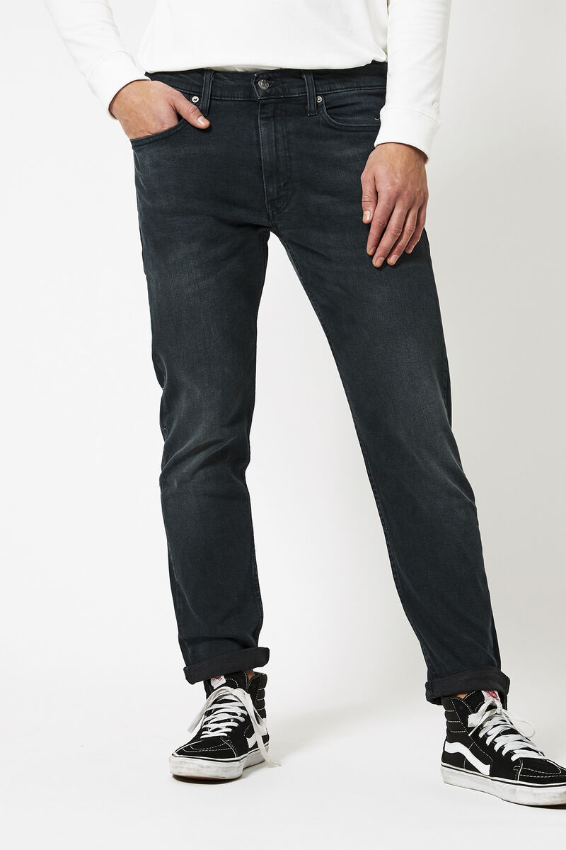 Herren Levi's-Jeans schmal zulaufende Passform Black denim